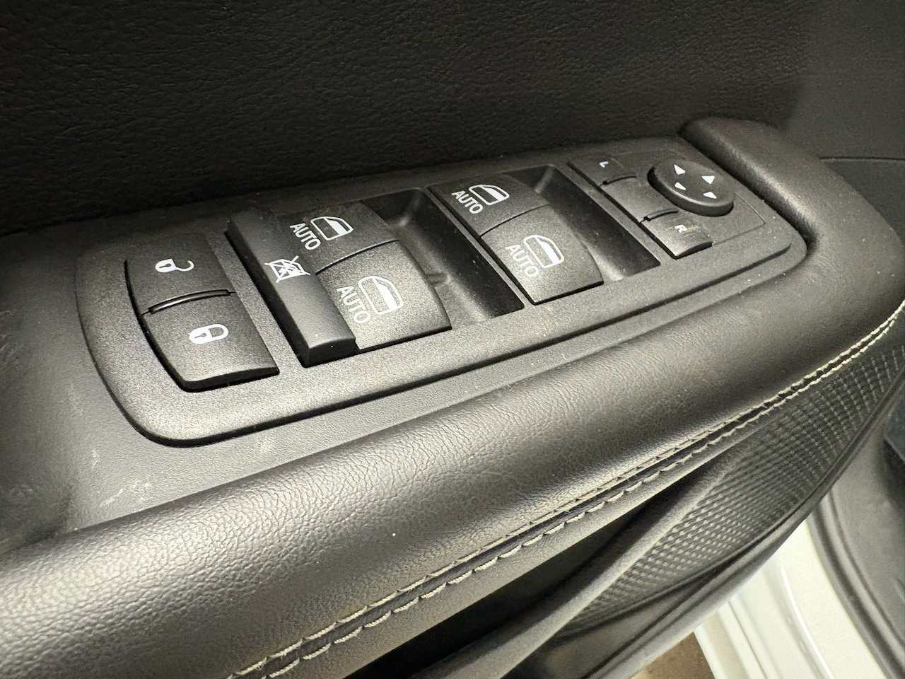 New 2026 Chrysler Voyager LX FWD image 13