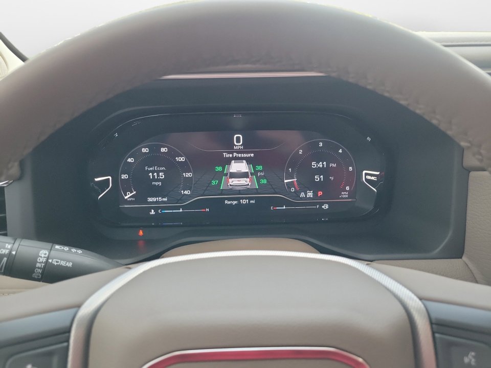 Used 2023 GMC Yukon Denali image 14