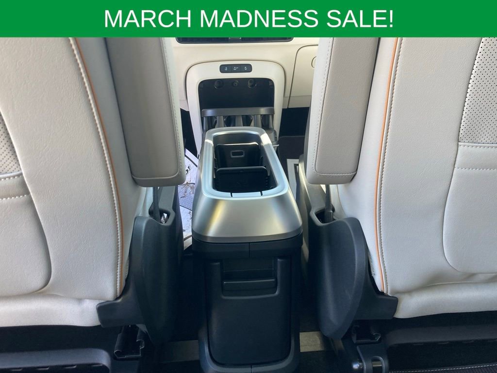 Used 2025 Volkswagen ID. Buzz 1st Edition image 24