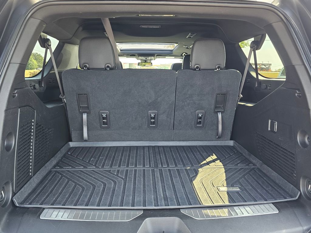 Used 2021 Chevrolet Suburban RST image 35