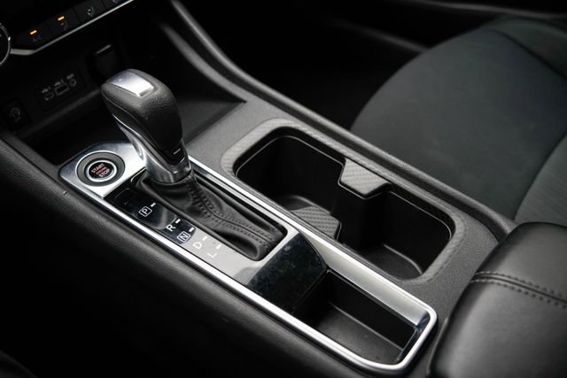Used 2024 Nissan Sentra SV FWD image 30