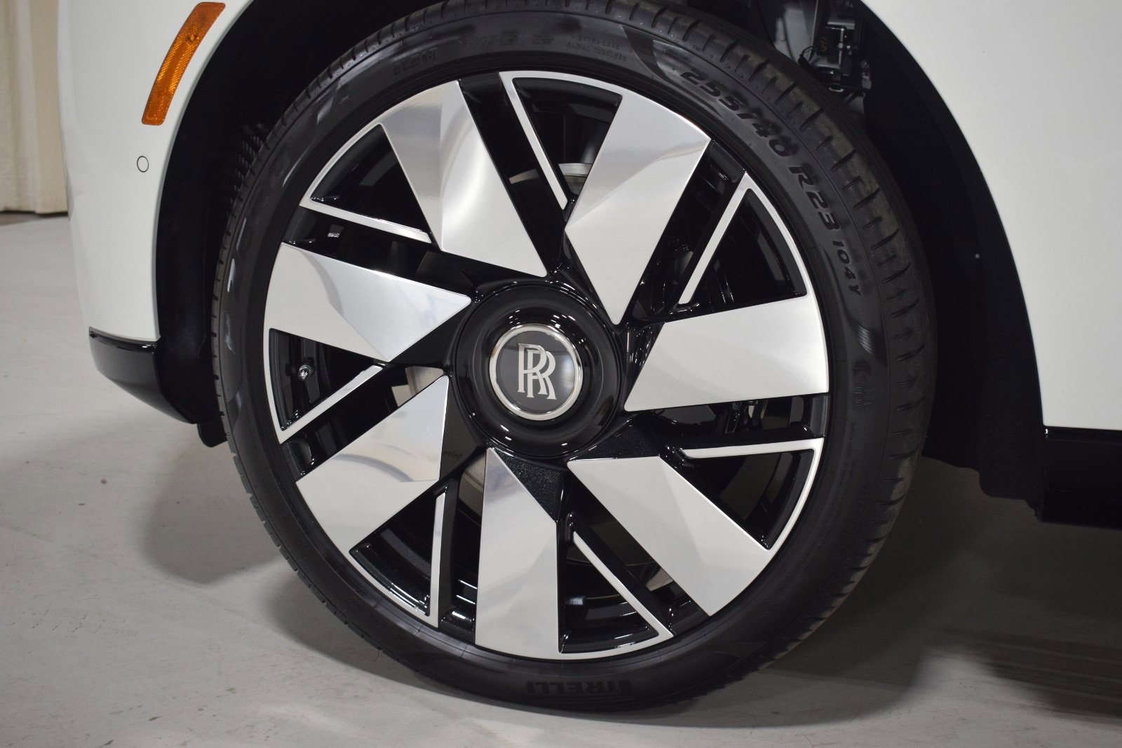 New 2026 Rolls-Royce Cullinan image 16