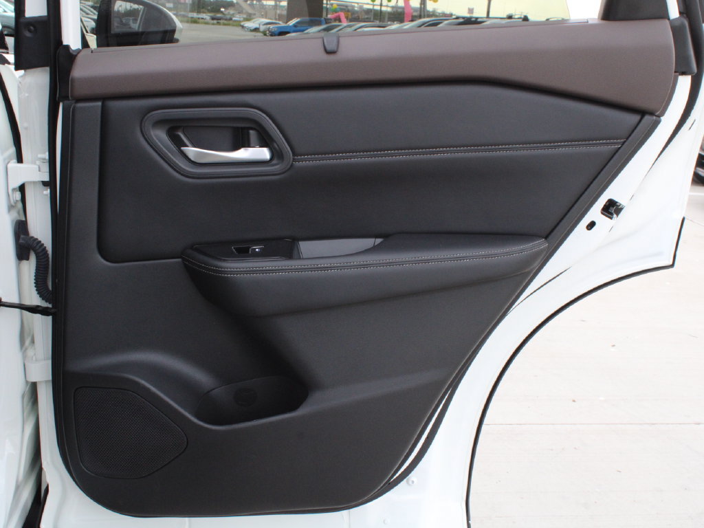 Used 2023 Nissan Rogue SL w/ SL Premium Package FWD image 36