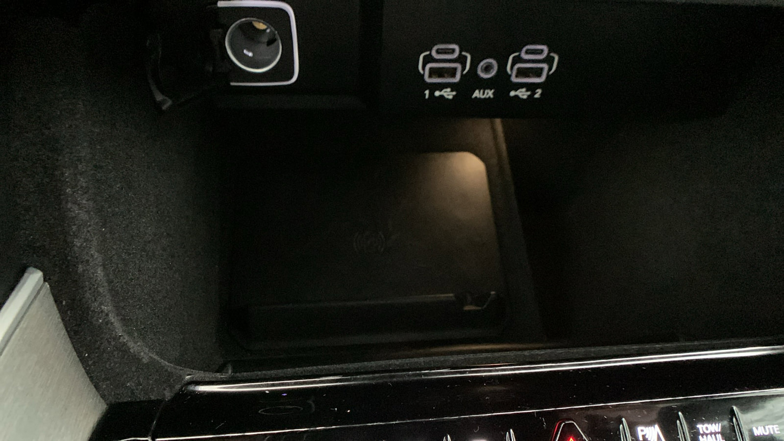 Used 2025 Jeep Wagoneer 4WD image 19