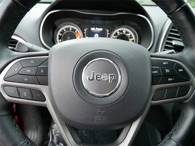 Used 2019 Jeep Cherokee Latitude Plus w/ Cold Weather Group image 17