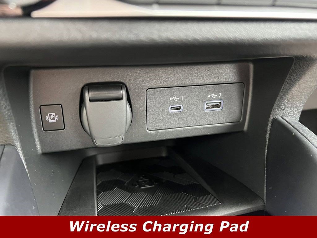 Certified 2025 Nissan Versa SR w/ Trunk Package FWD image 9