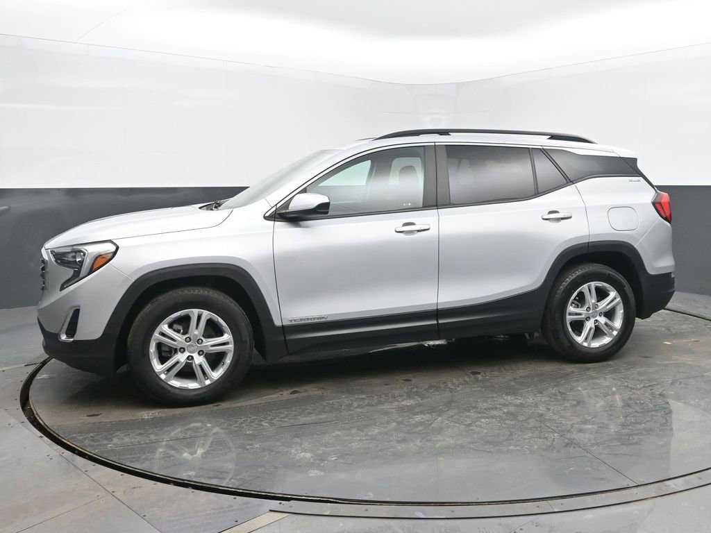 Used 2021 GMC Terrain SLE w/ Driver Convenience Package image 2