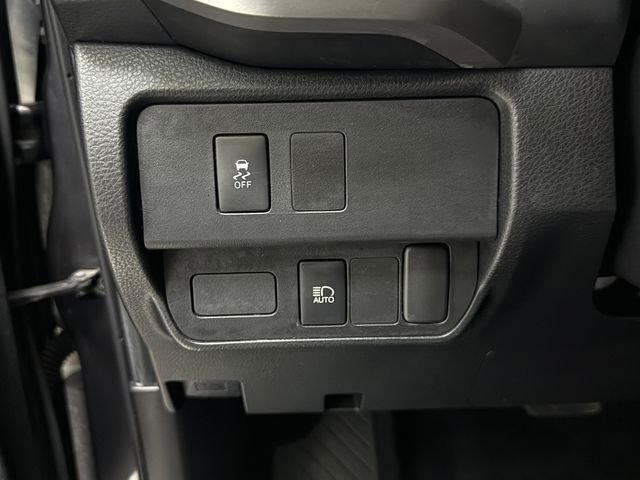 Used 2022 Toyota Tacoma SR5 w/ SR5 Appearance Package (SM) AWD/4WD image 9