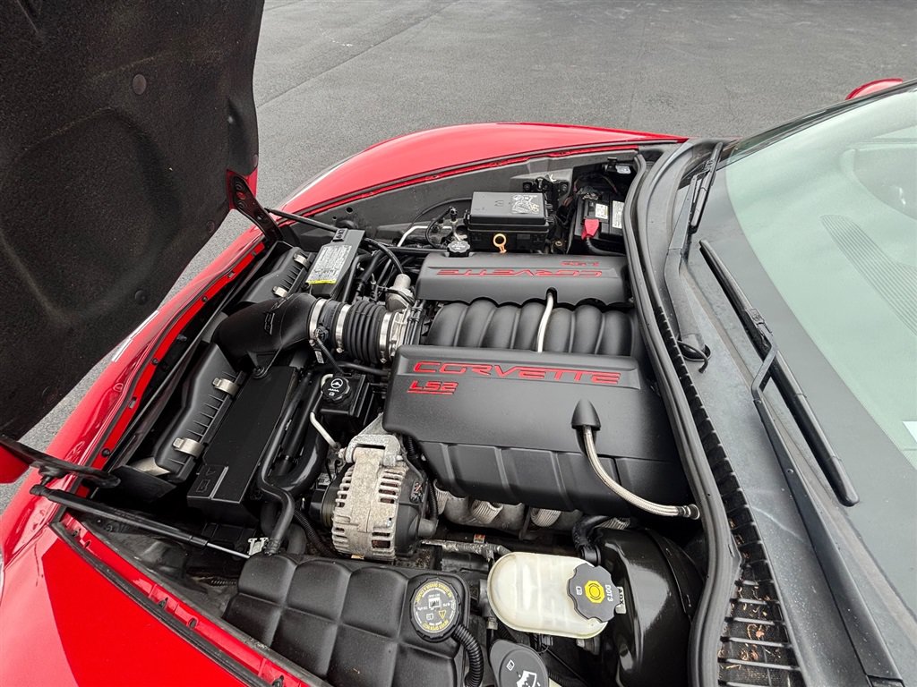 Used 2007 Chevrolet Corvette Coupe w/ Preferred Equipment Group RWD image 31