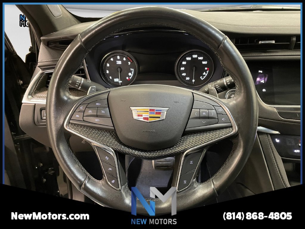 Used 2022 Cadillac XT5 Sportv w/ LPO, ONYX Package AWD/4WD image 13