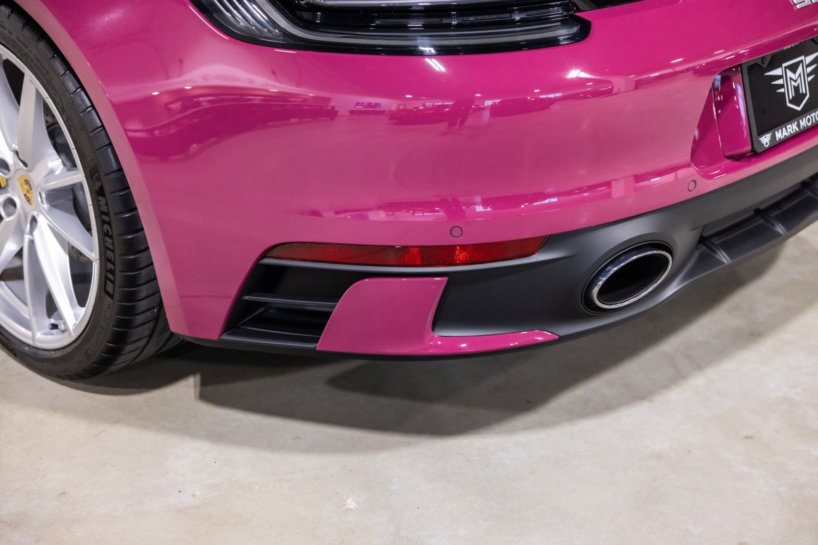Used 2023 Porsche 911 Carrera w/ Premium Package RWD image 16