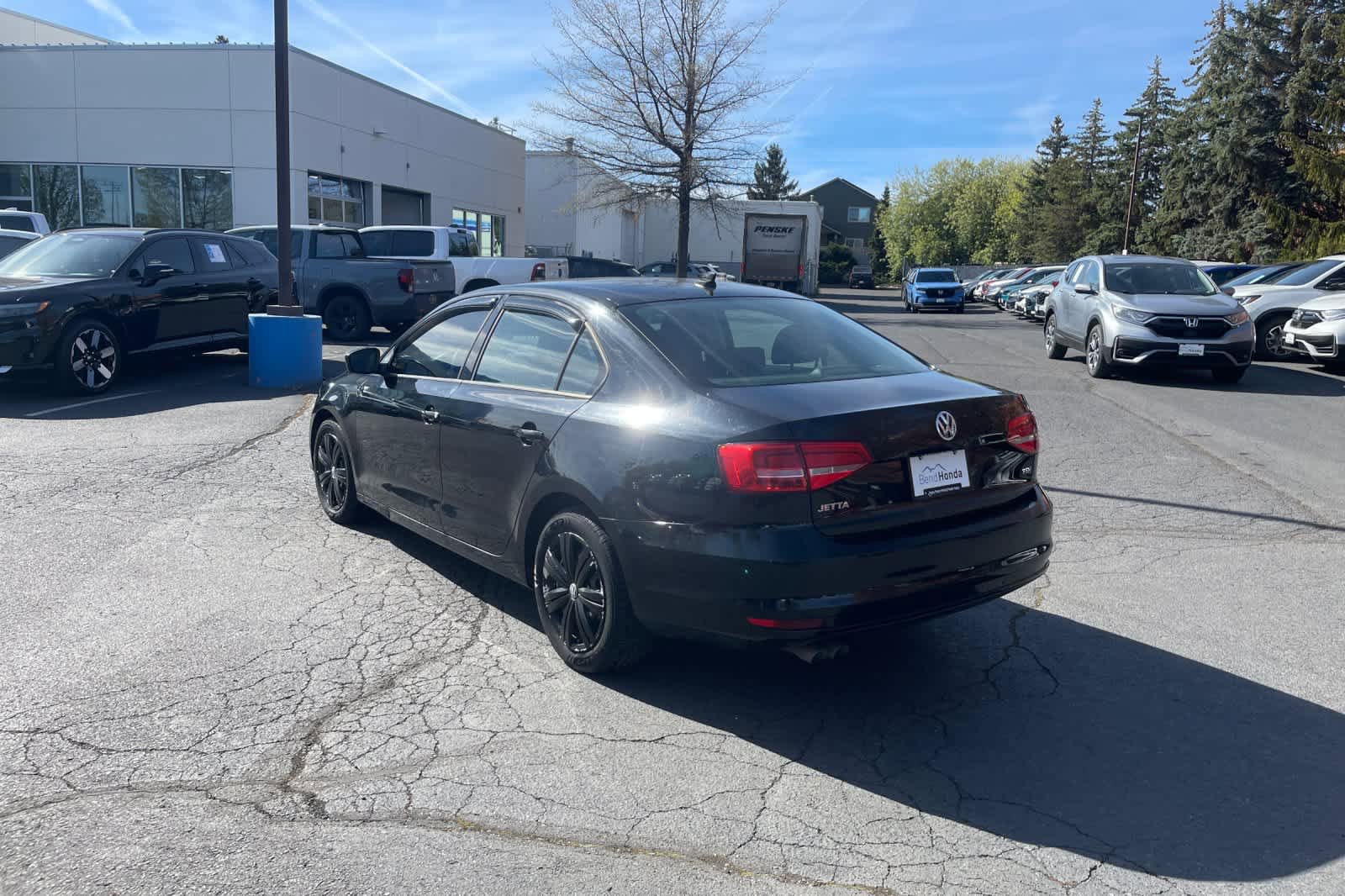 Used 2015 Volkswagen Jetta TDI S FWD image 3