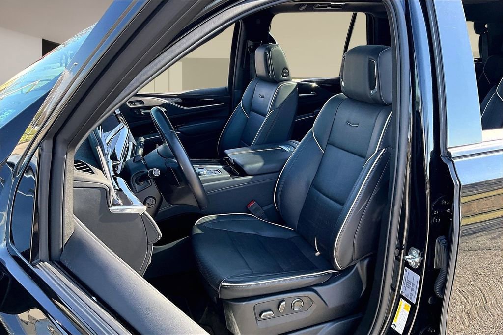 Certified 2024 Cadillac Escalade Sport w/ Touring Package AWD/4WD image 27