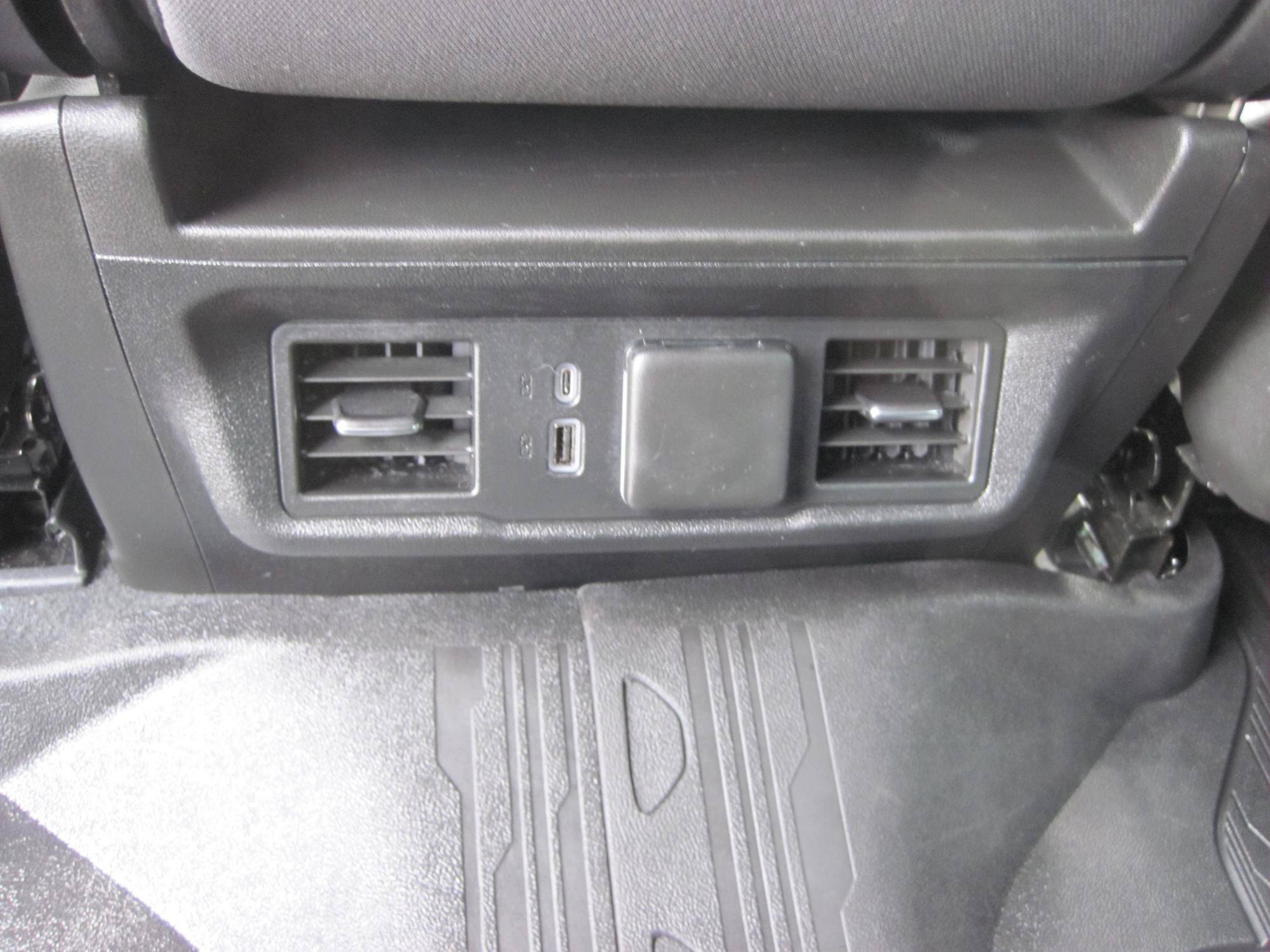 Used 2024 GMC Sierra 1500 Elevation w/ LPO, Elevation Black Package AWD/4WD image 19