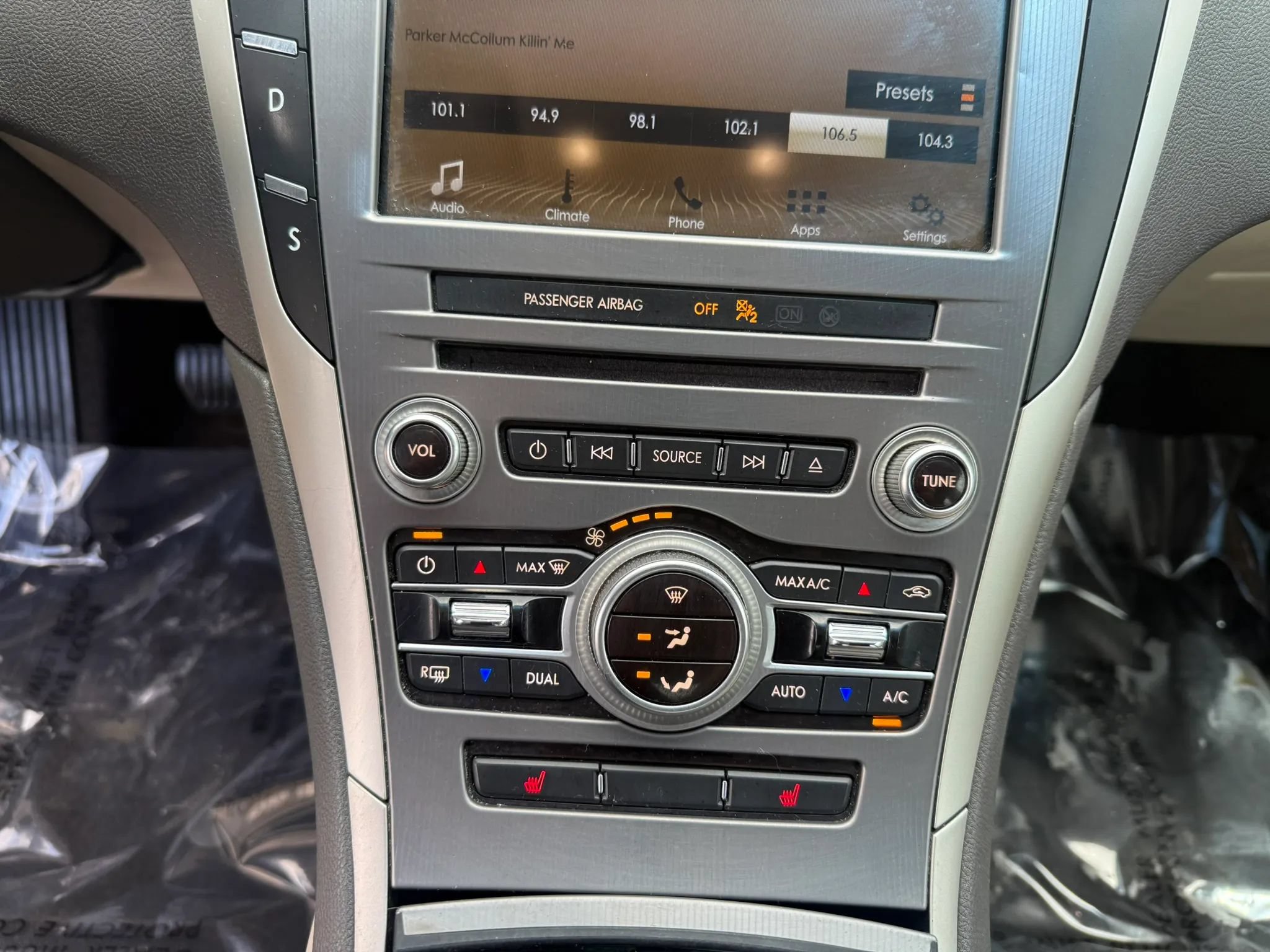Used 2017 Lincoln MKZ Select FWD image 17