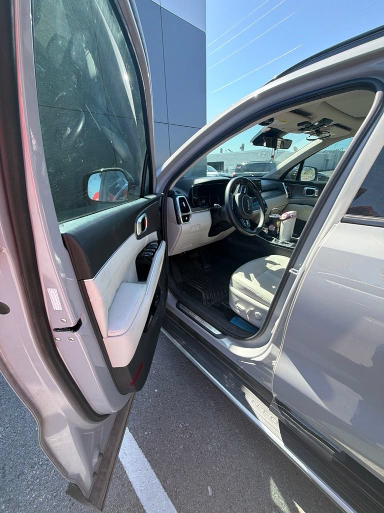 Used 2022 Kia Sorento SX FWD image 12