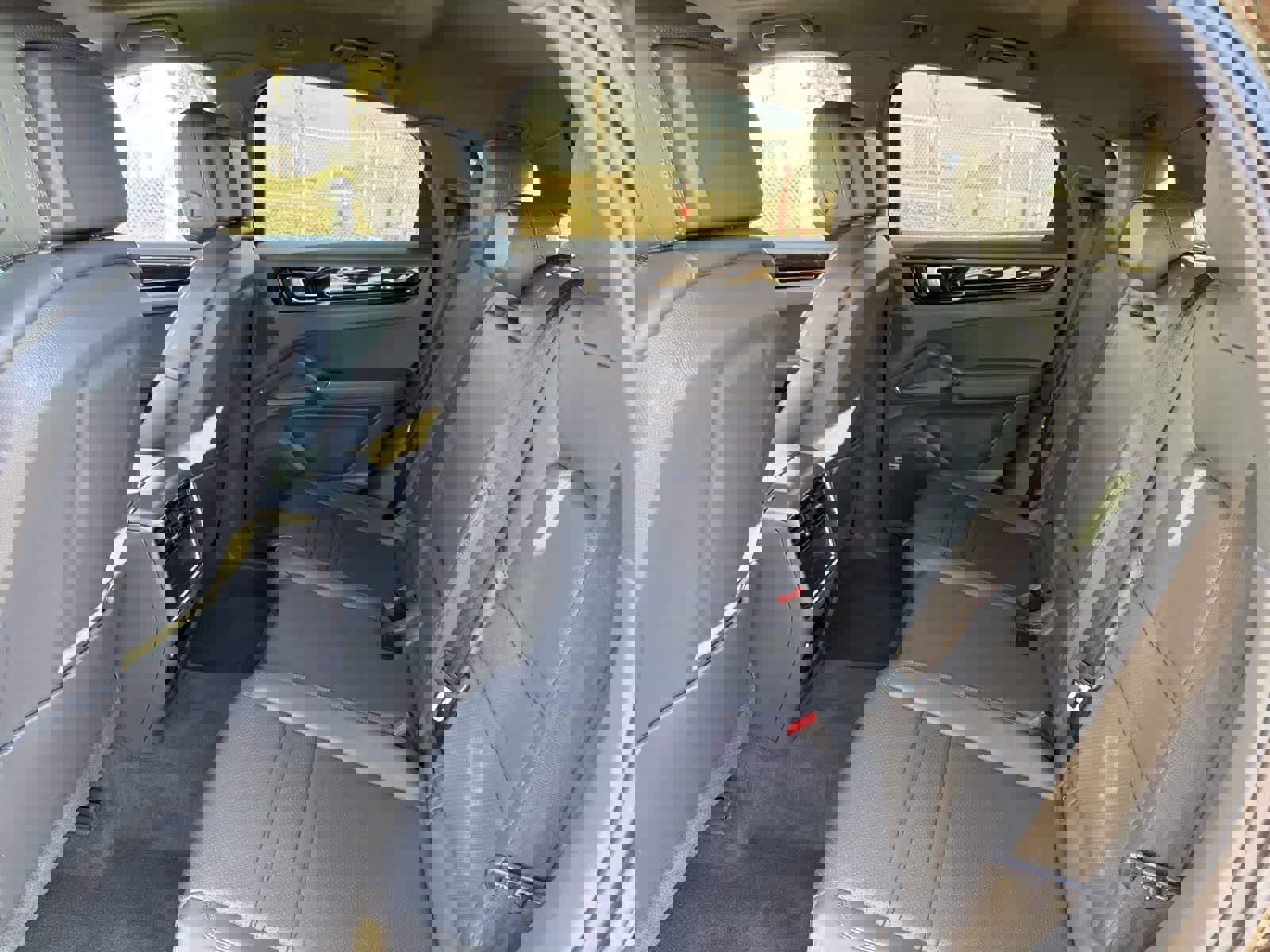 Used 2021 Porsche Cayenne Coupe image 26