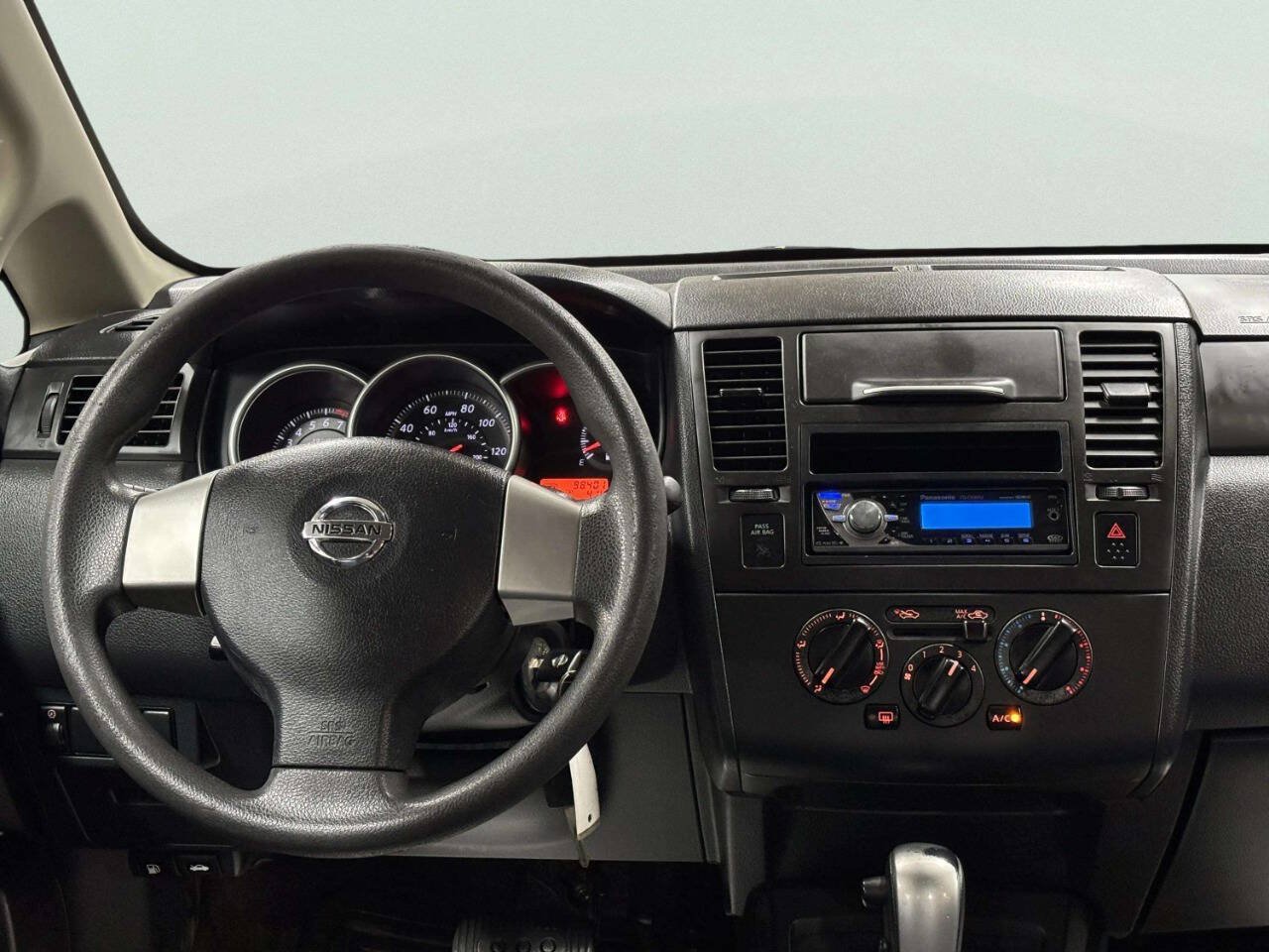 Used 2010 Nissan Versa Sedan FWD image 23