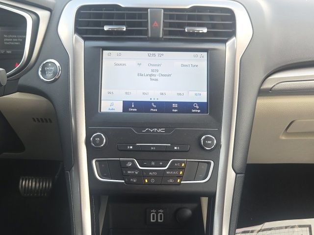 Used 2020 Ford Fusion SE FWD image 23