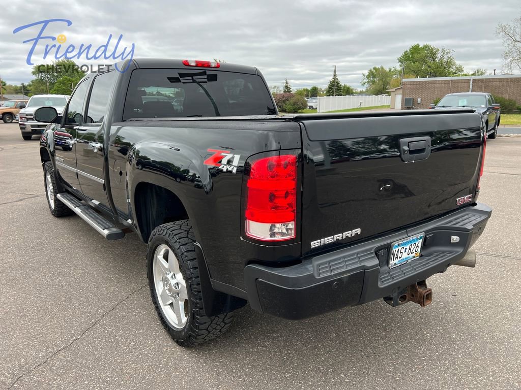 Used 2013 GMC Sierra 2500 Denali w/ Suspension Package, Off-Road AWD/4WD image 3