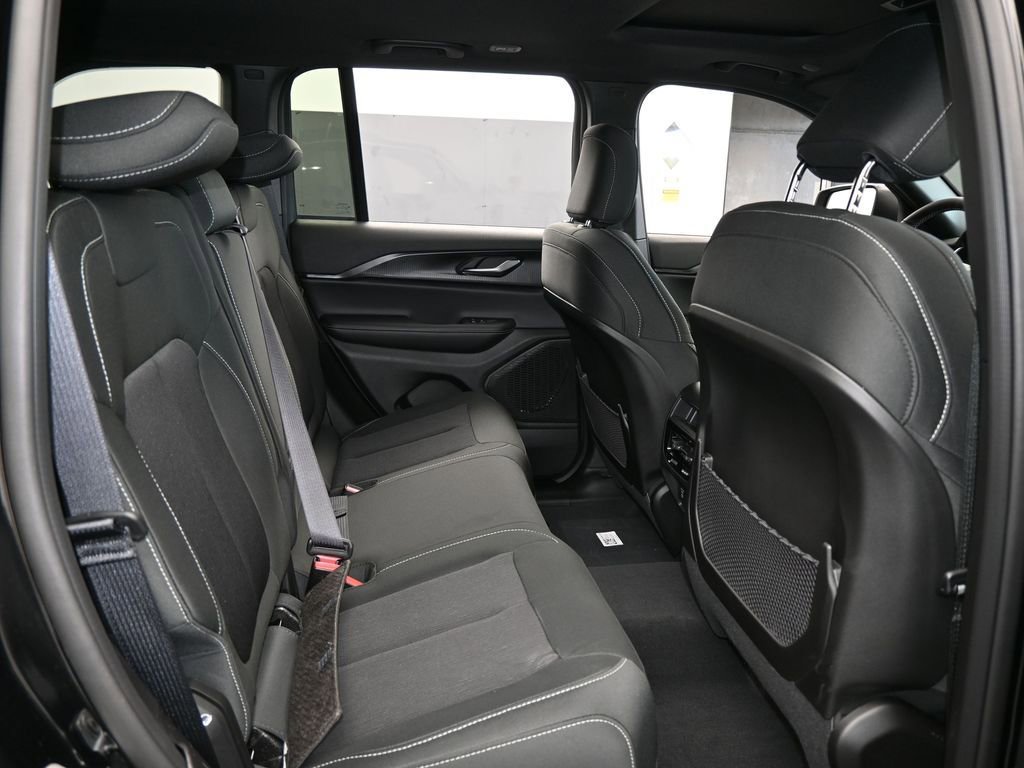 New 2026 Jeep Grand Cherokee Laredo X AWD/4WD image 35