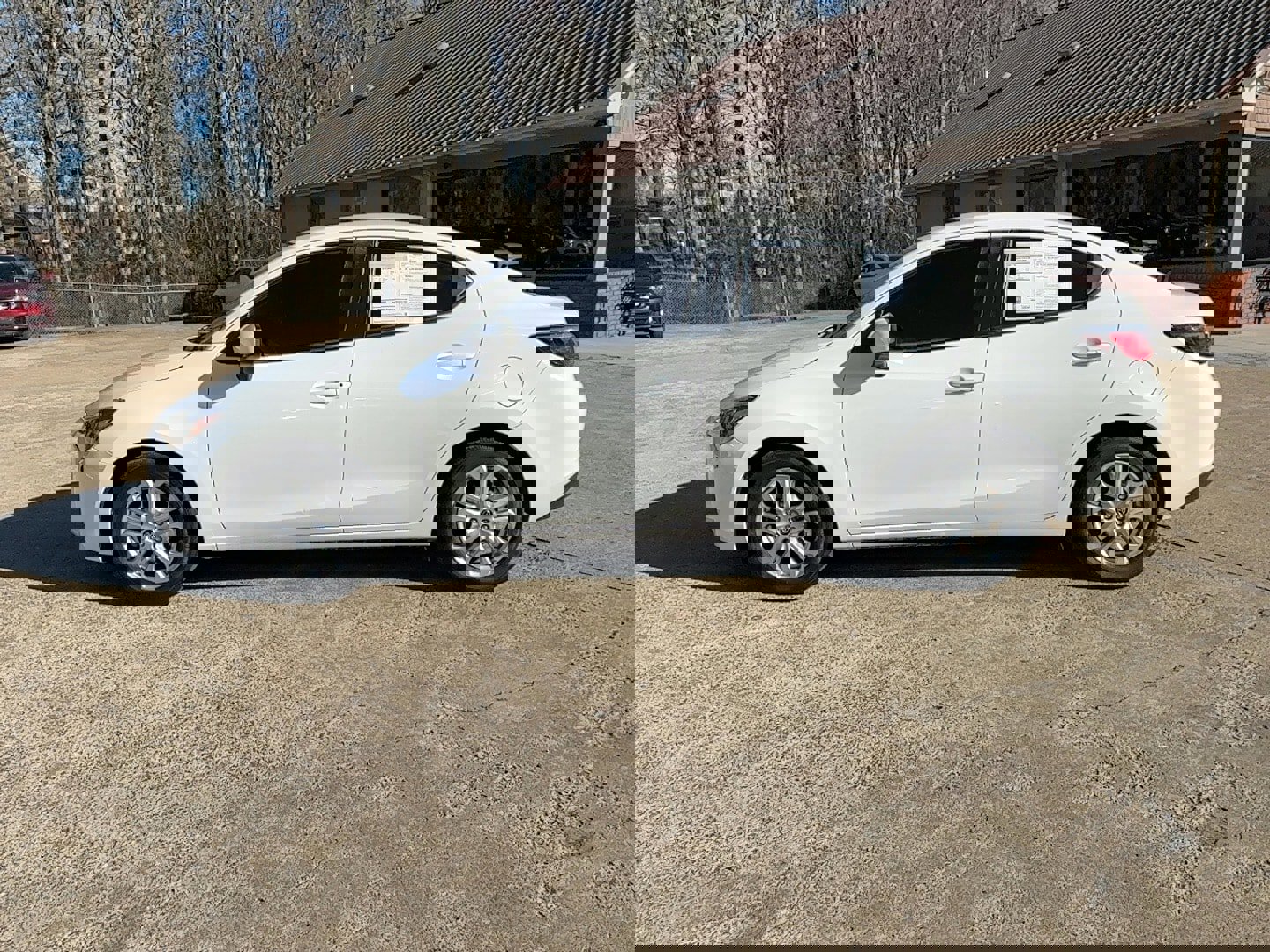 Used 2017 Toyota Yaris iA image 6