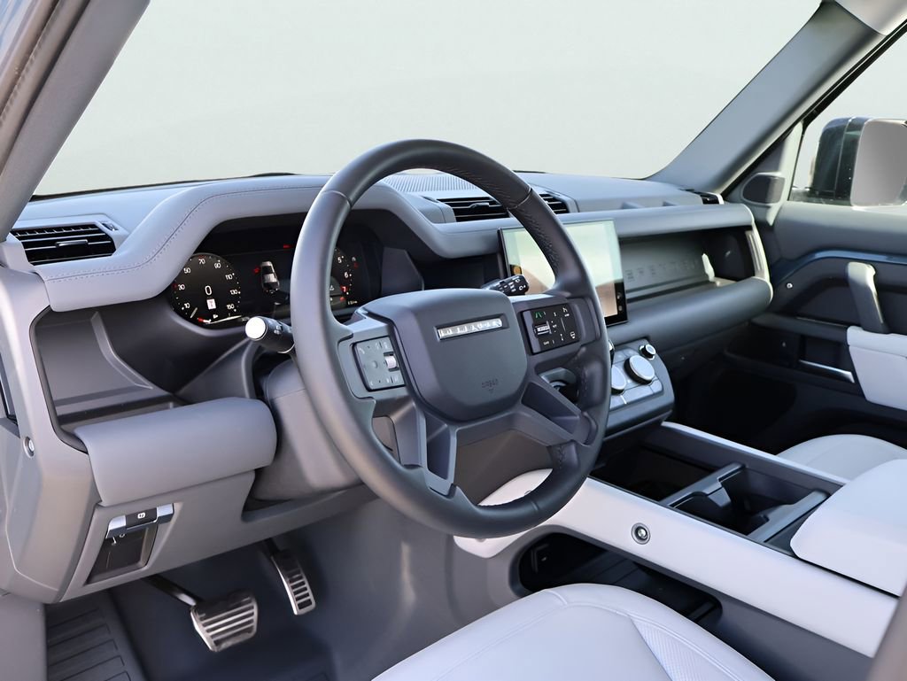 Certified 2025 Land Rover Defender 110 X-Dynamic SE image 17