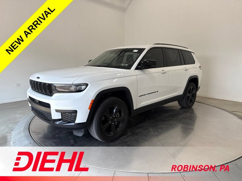 Used 2023 Jeep Grand Cherokee L Laredo AWD/4WD image 3
