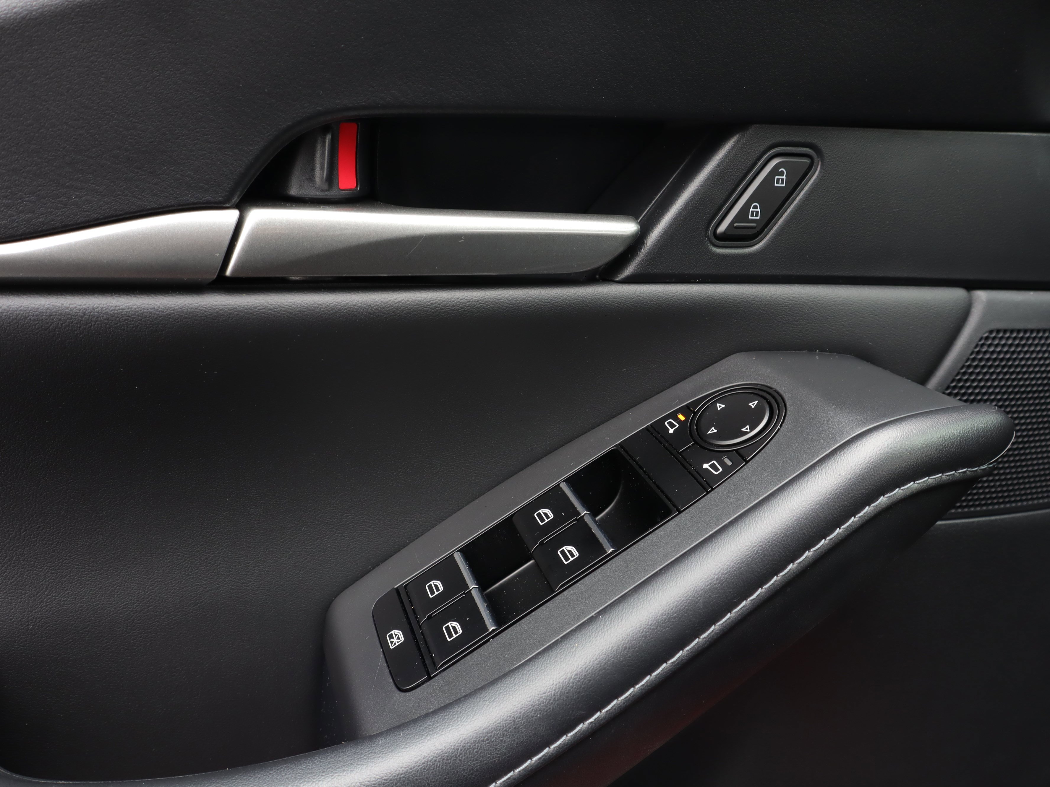 Certified 2023 MAZDA CX-30 AWD 2.5 S w/ Select Package image 19