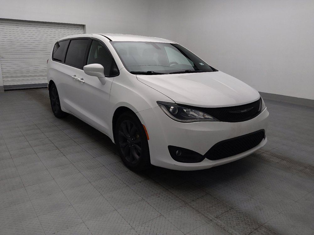 Used 2018 Chrysler Pacifica Touring Plus w/ S Appearance Package FWD image 13