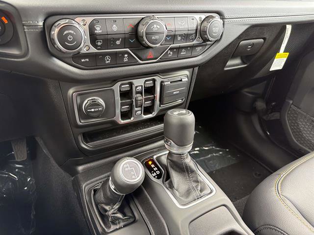 New 2025 Jeep Wrangler Unlimited Sahara image 10