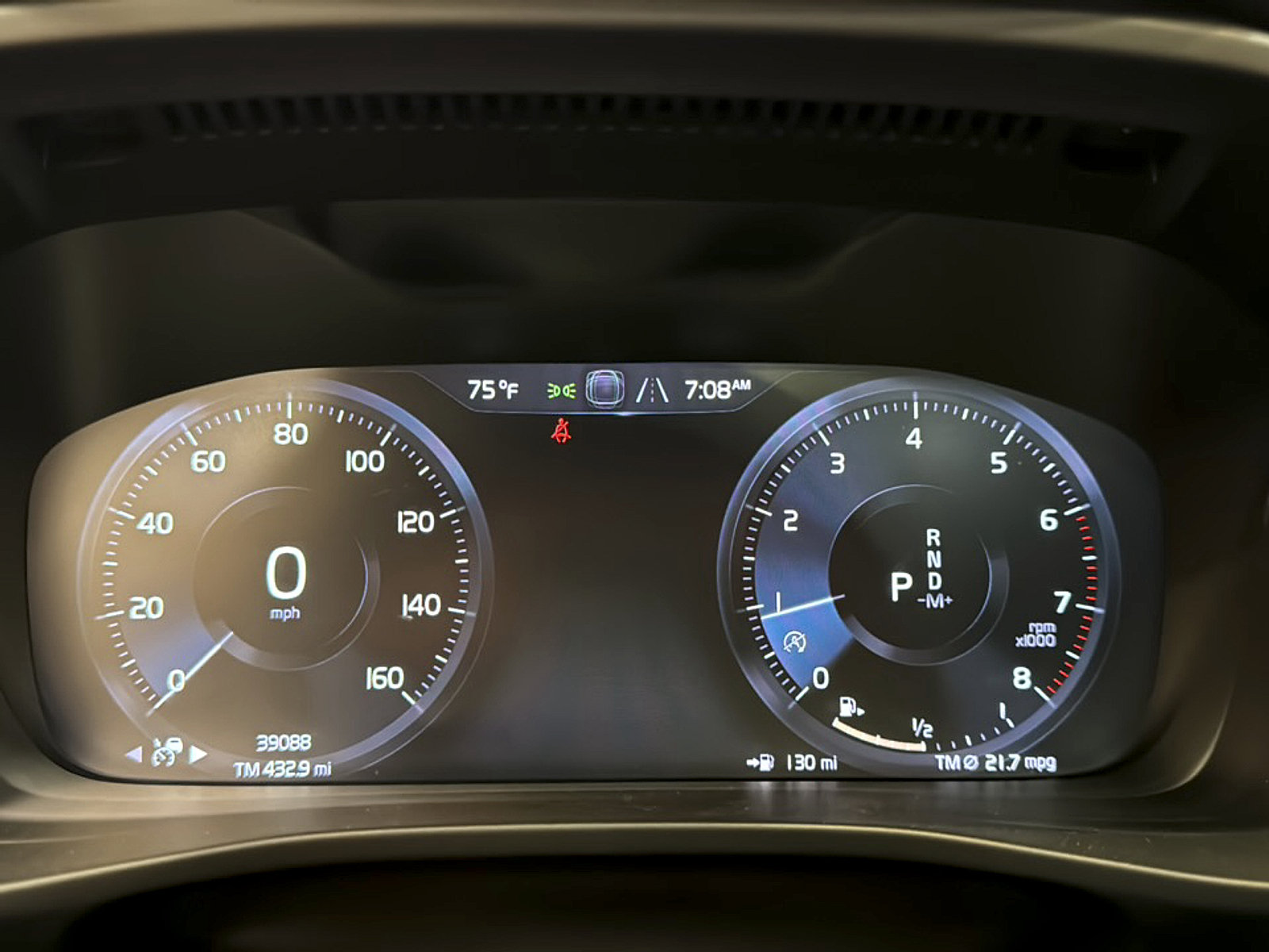 Used 2022 Volvo XC40 T5 R-Design AWD/4WD image 18