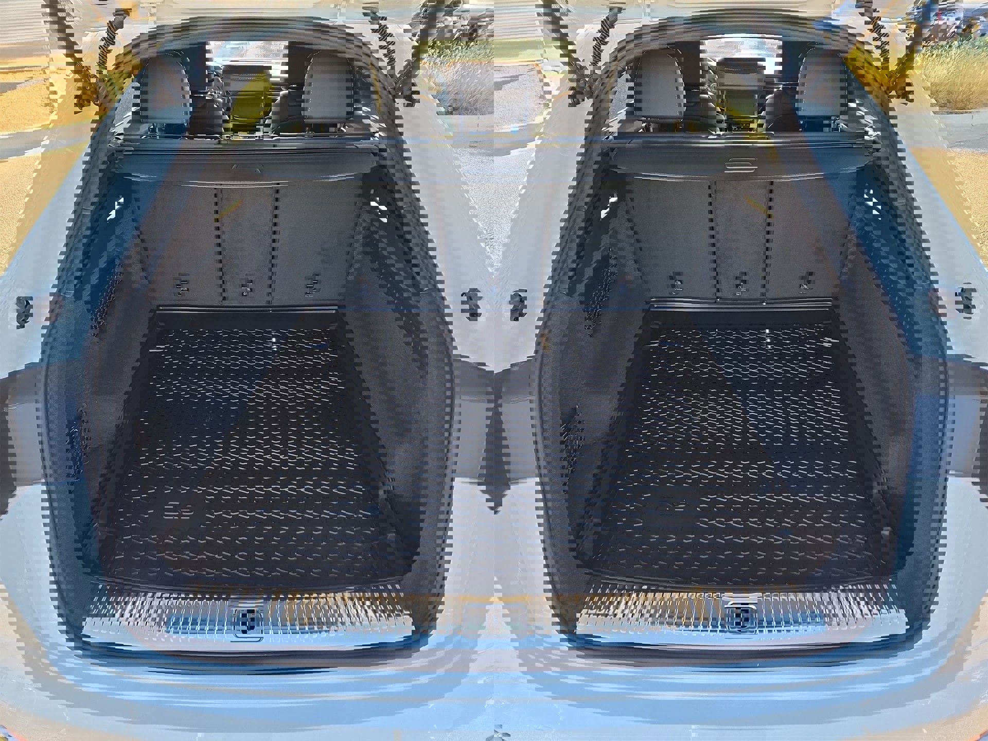 New 2026 Audi Q8 Premium image 12