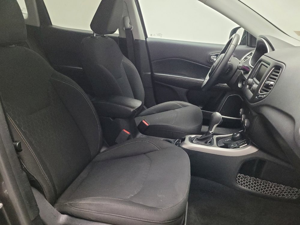 Used 2018 Jeep Compass Sport image 21