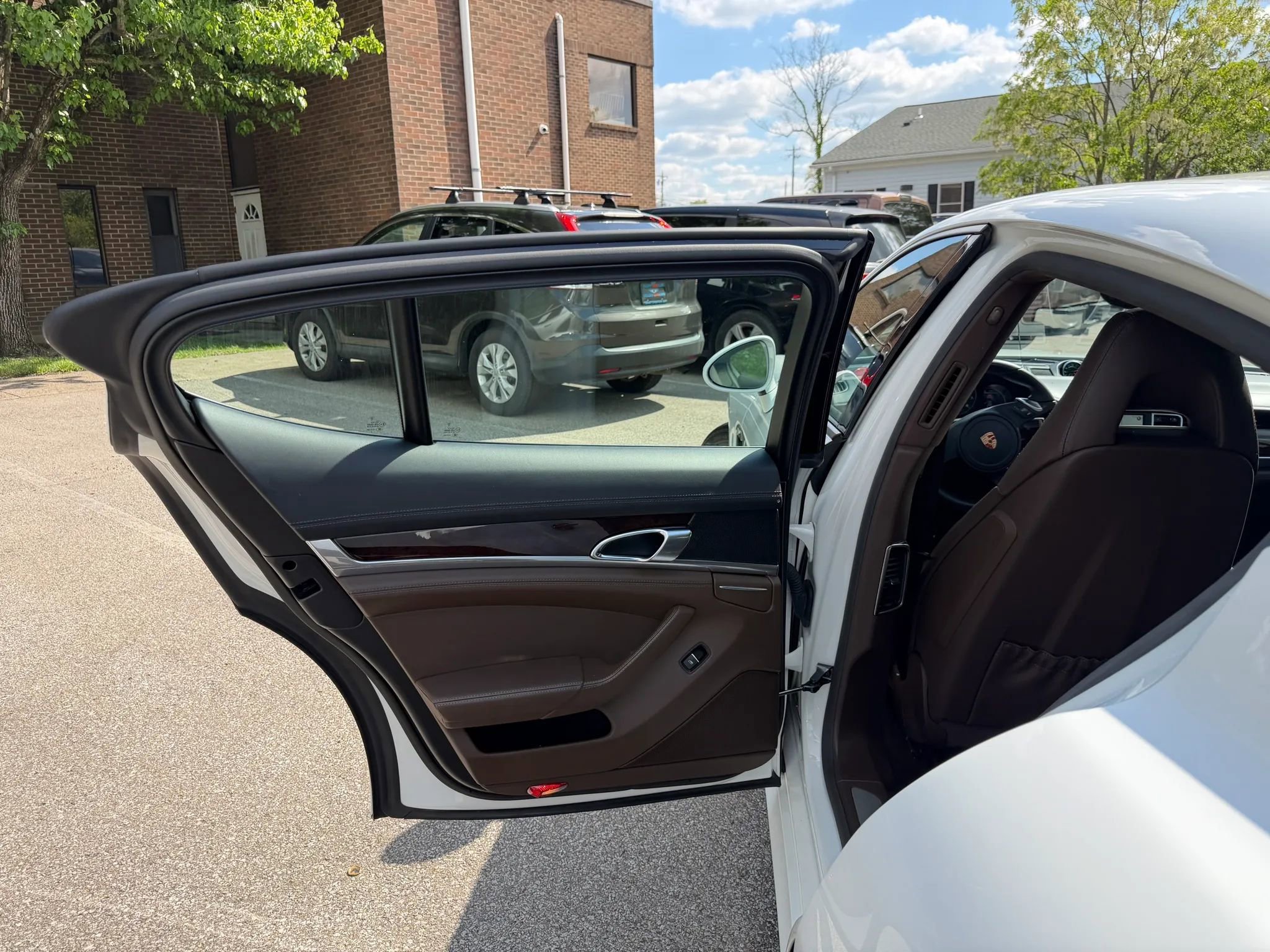 Used 2015 Porsche Panamera w/ Premium Package RWD image 32