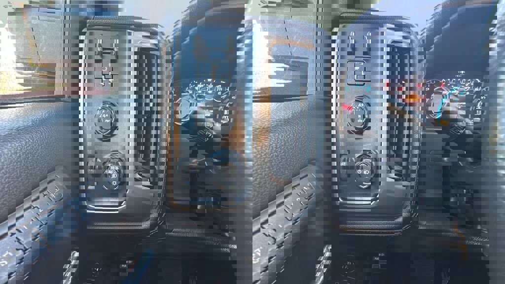 Used 2019 GMC Sierra 3500 Denali w/ Duramax Plus Package image 15