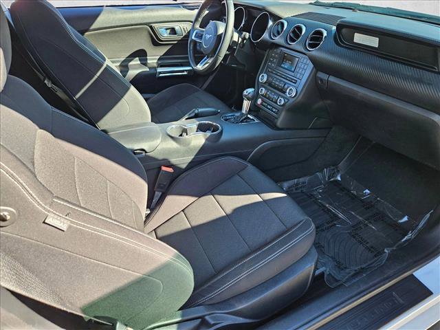 Used 2017 Ford Mustang Coupe RWD image 19