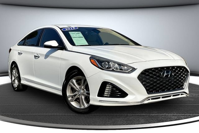 Used 2018 Hyundai Sonata SEL w/ Tech Package 04 FWD image 3