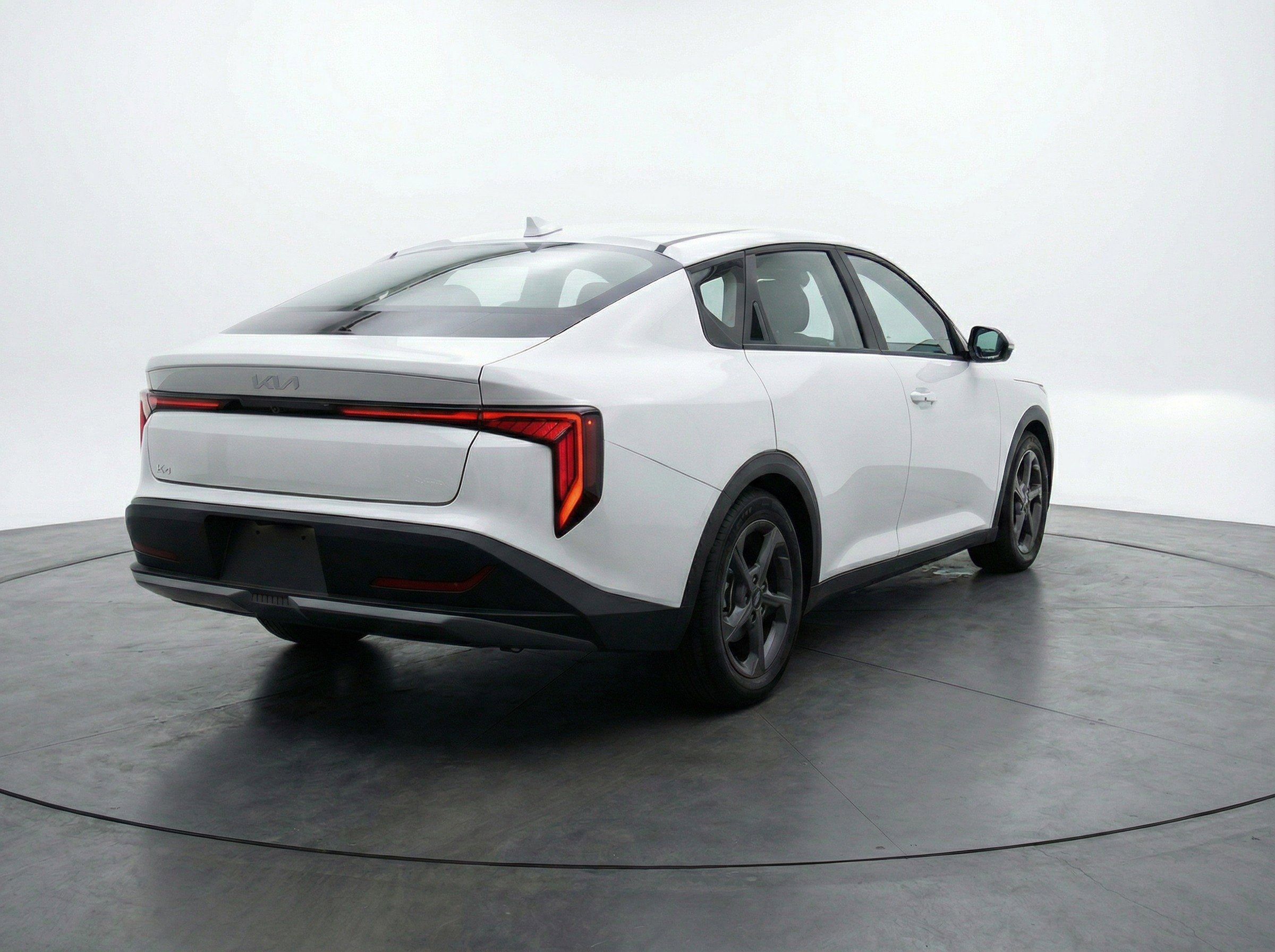 Used 2025 Kia K4 FWD image 9