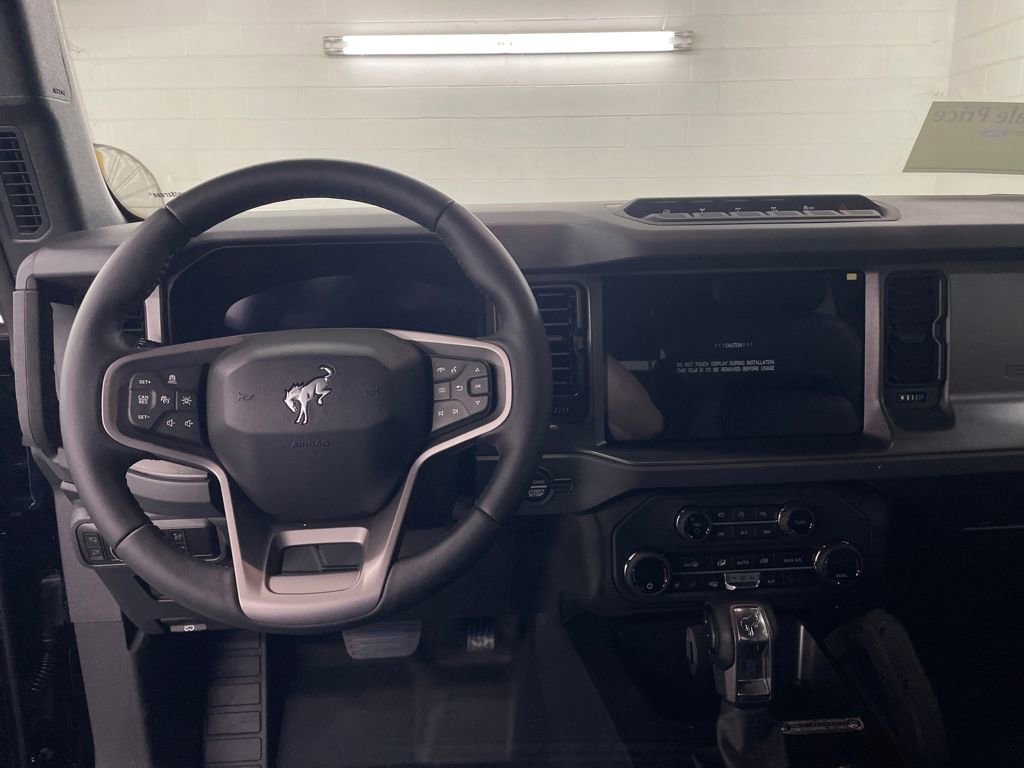 New 2025 Ford Bronco Badlands image 8