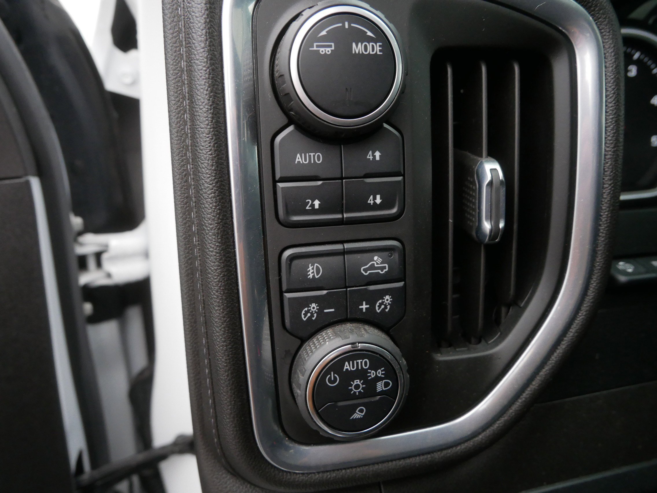 Used 2022 Chevrolet Silverado 3500 High Country w/ Z71 Off-Road Package image 25