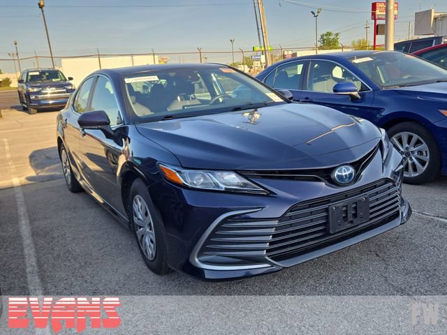 Used 2022 Toyota Camry LE FWD image 1