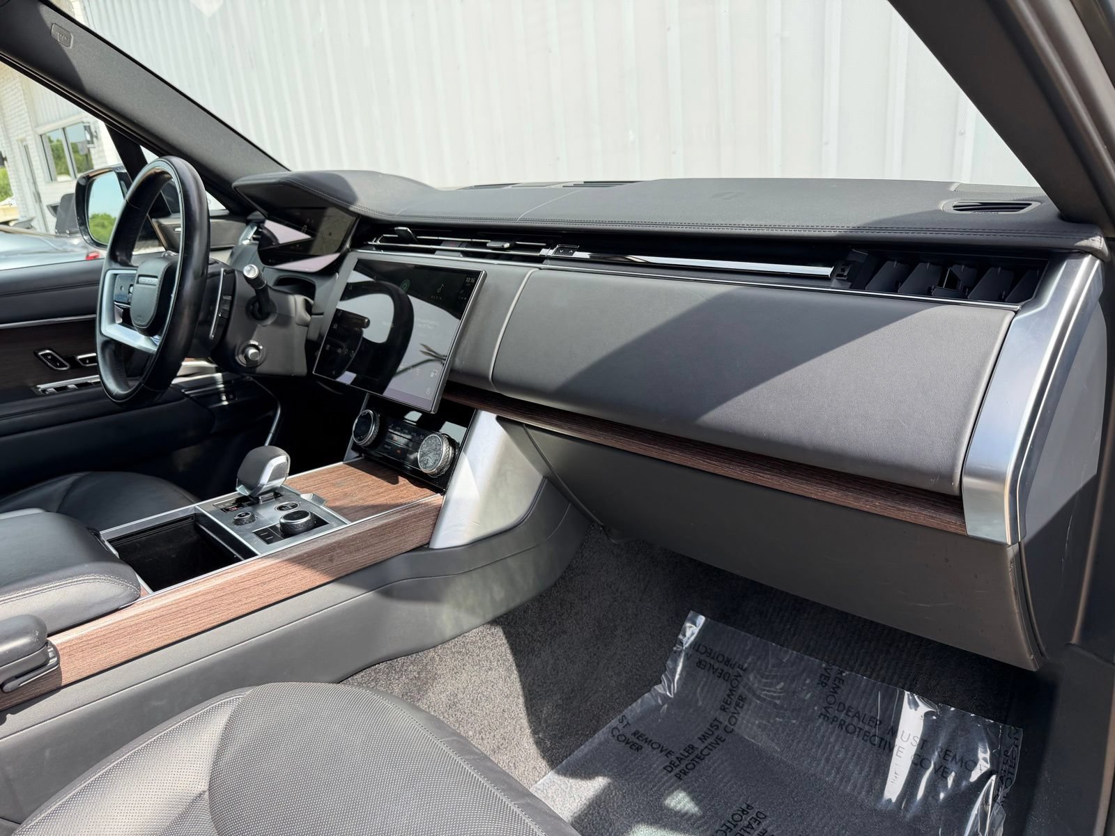 Used 2023 Land Rover Range Rover SE AWD/4WD image 17