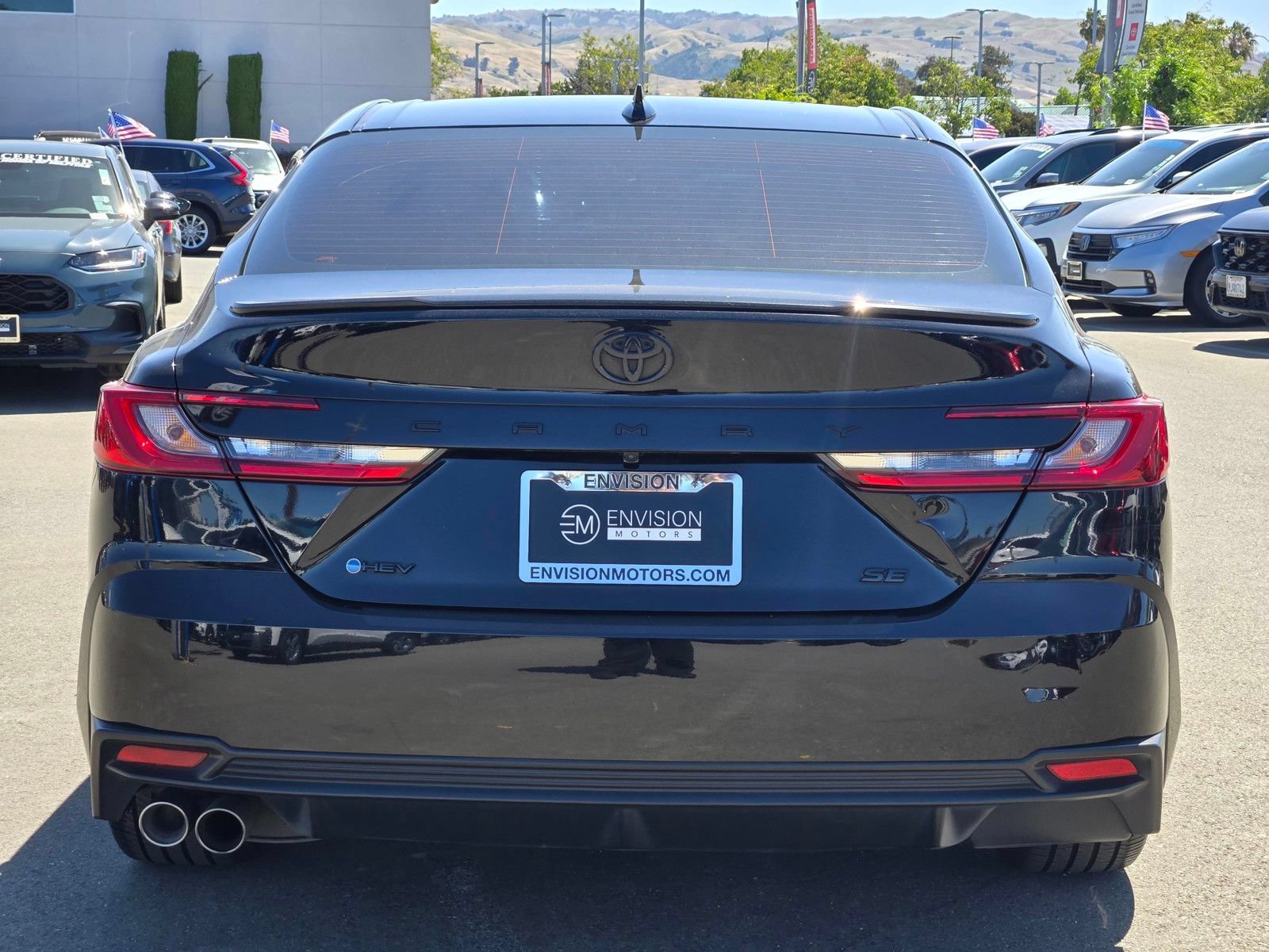 Used 2025 Toyota Camry SE FWD image 6