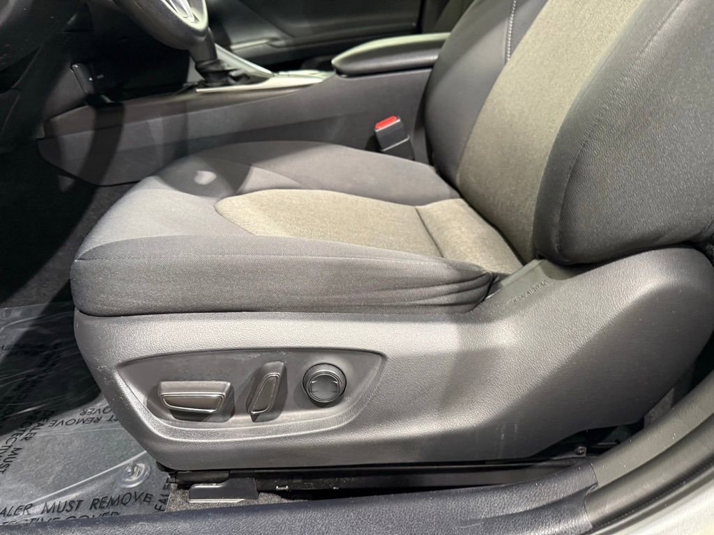 Used 2022 Toyota Camry LE image 13