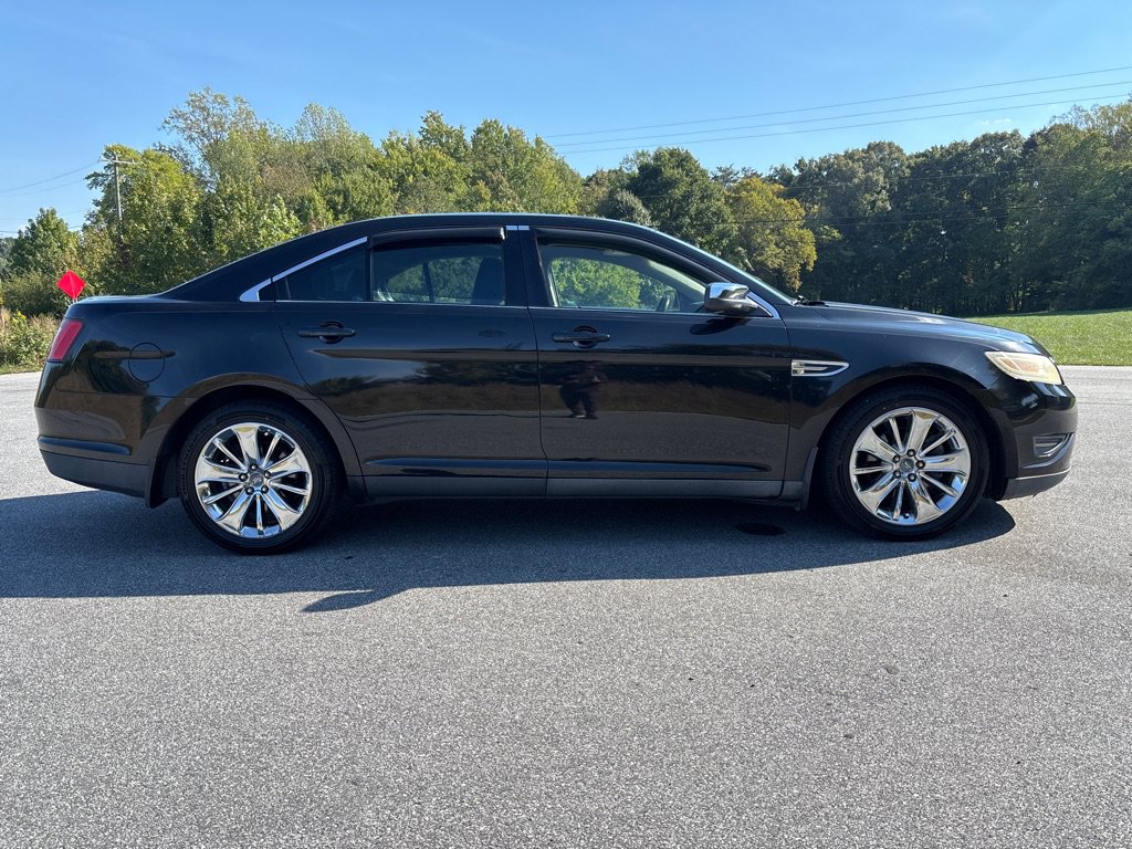Used 2011 Ford Taurus Limited w/ 302A Rapid Spec Order Code AWD/4WD image 6
