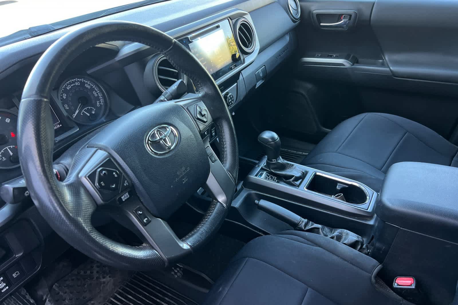 Used 2019 Toyota Tacoma TRD Off-Road w/ Technology Package AWD/4WD image 14