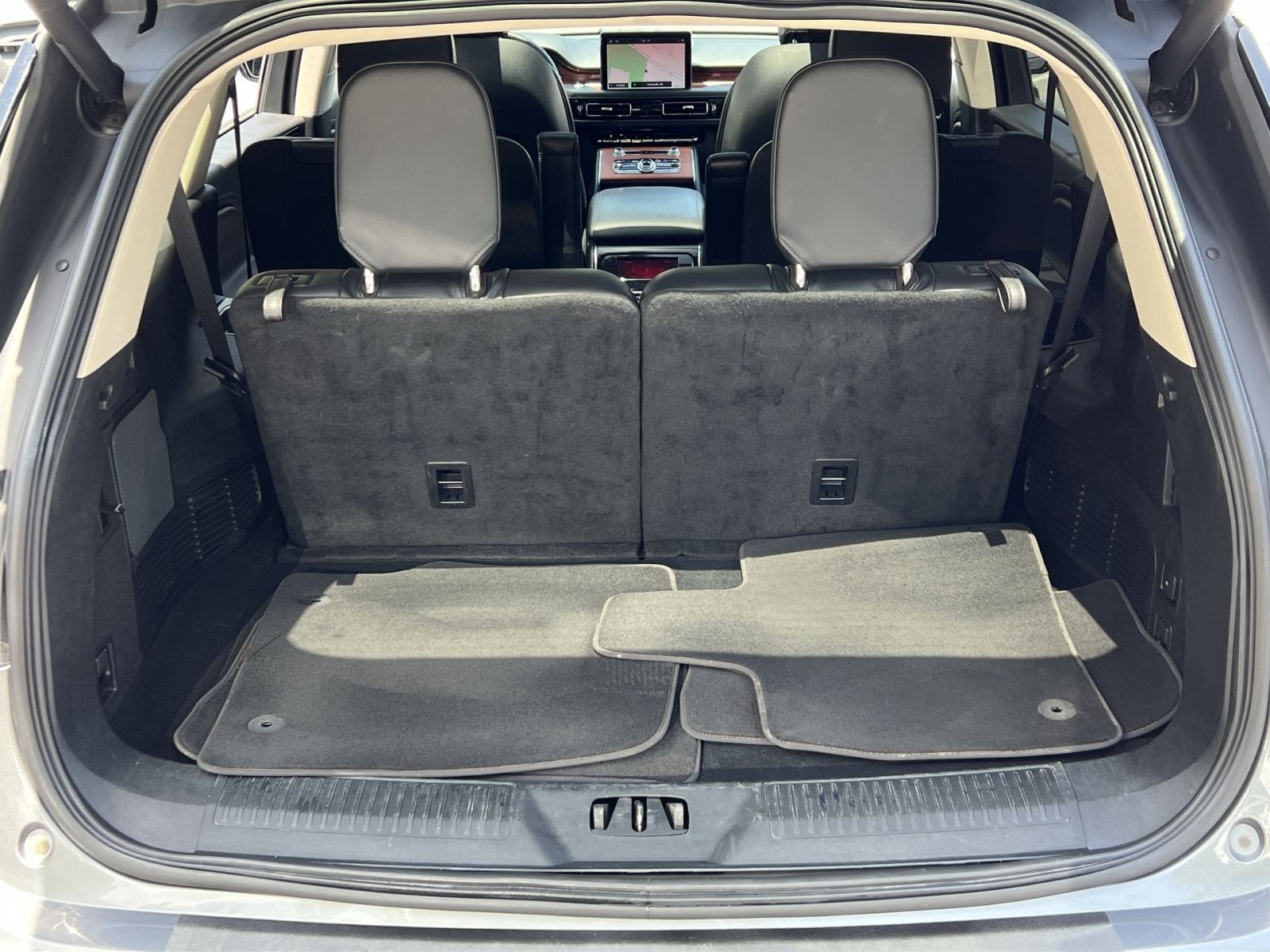 Used 2024 Lincoln Aviator Reserve AWD/4WD image 32