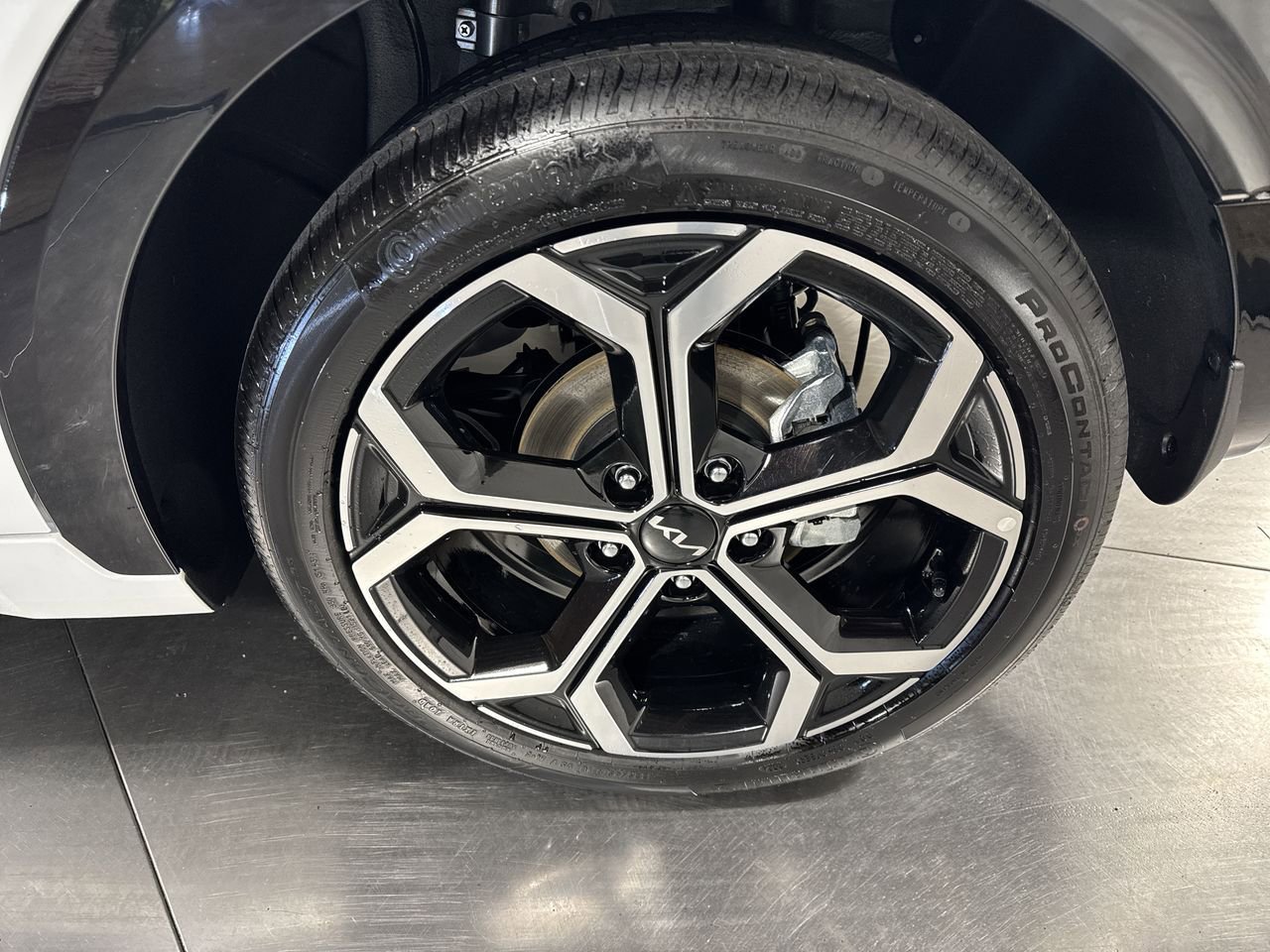 Certified 2025 Kia Niro EX Touring image 12