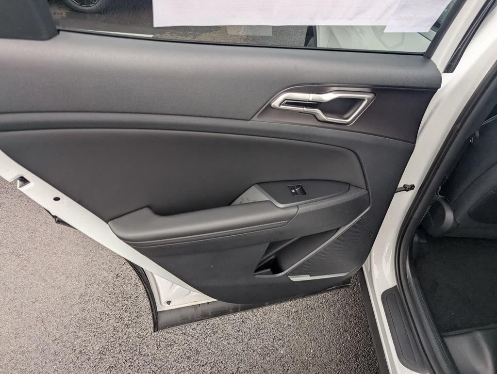 New 2026 Kia Sportage EX FWD image 10